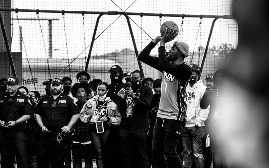 Kevin Durant on basketball cour